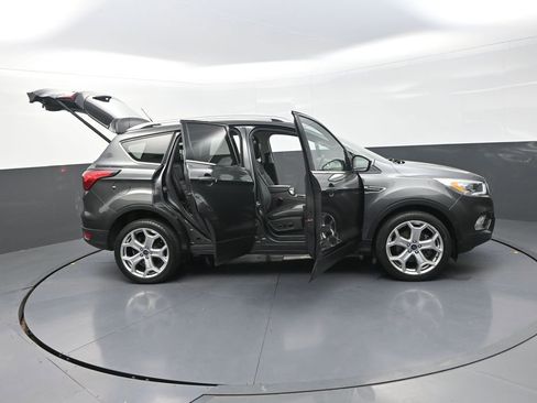 Used 2019 Ford Escape Titanium AWD/4WD image 39