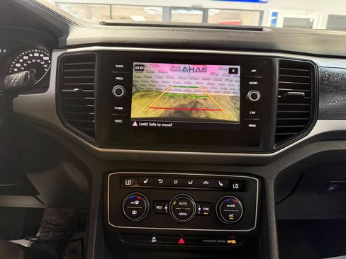 Used 2021 Volkswagen Atlas SE FWD image 18