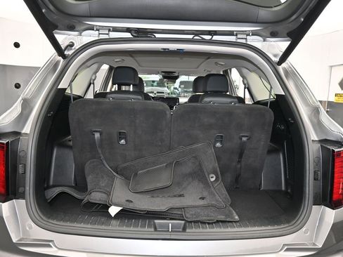 Used 2022 Kia Sorento EX w/ Panoramic Sunroof Package image 44