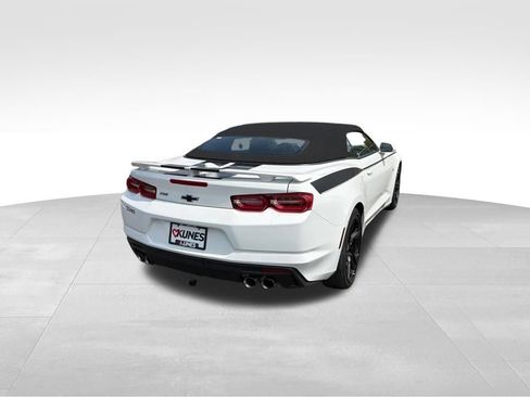 Used 2021 Chevrolet Camaro LT w/ Technology Package RWD image 10