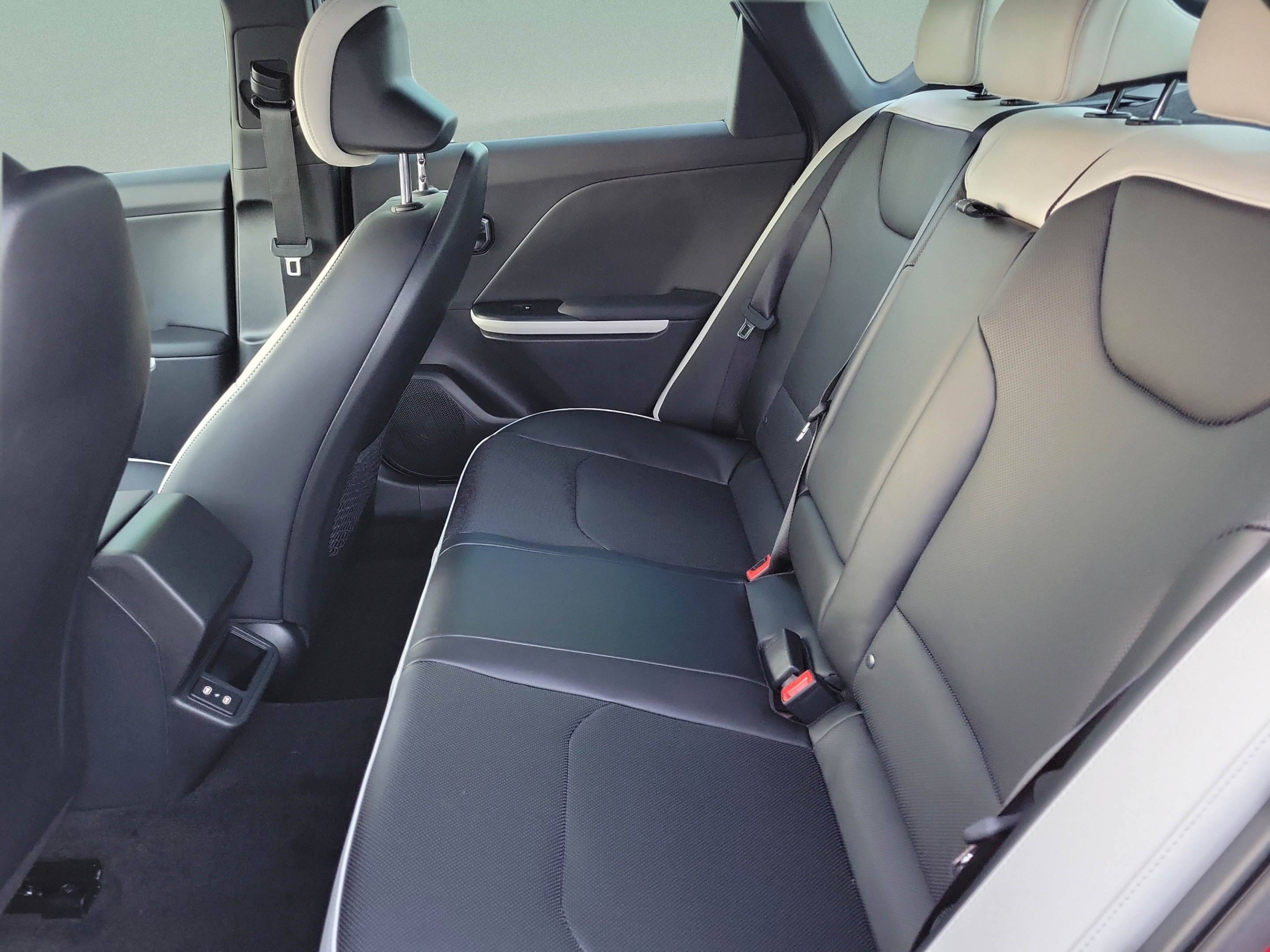 New 2026 Kia K4 GT-Line FWD image 6