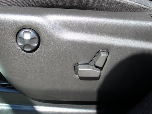 Used 2021 Jeep Grand Cherokee Laredo X image 11