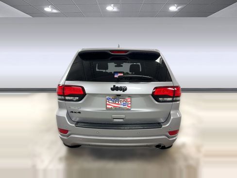 Used 2021 Jeep Grand Cherokee Laredo X image 10