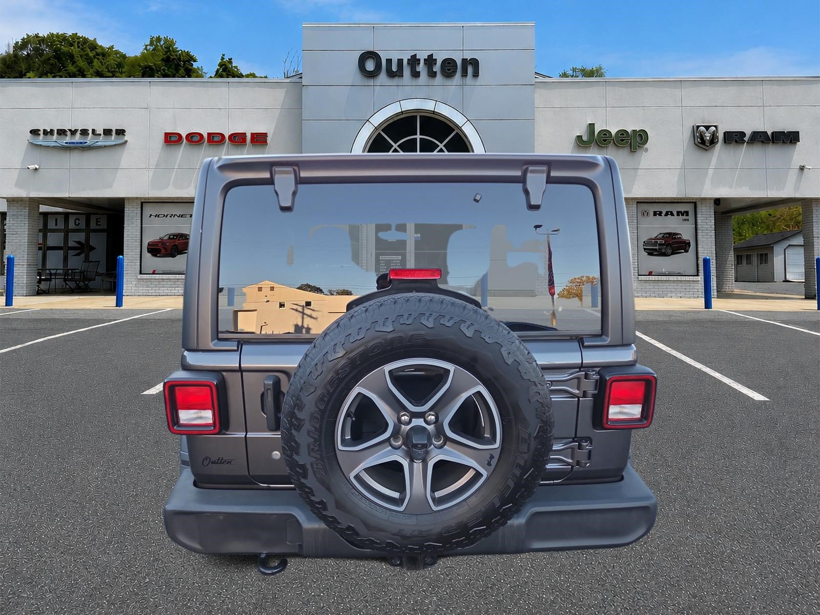 Certified 2019 Jeep Wrangler Sport AWD/4WD image 5