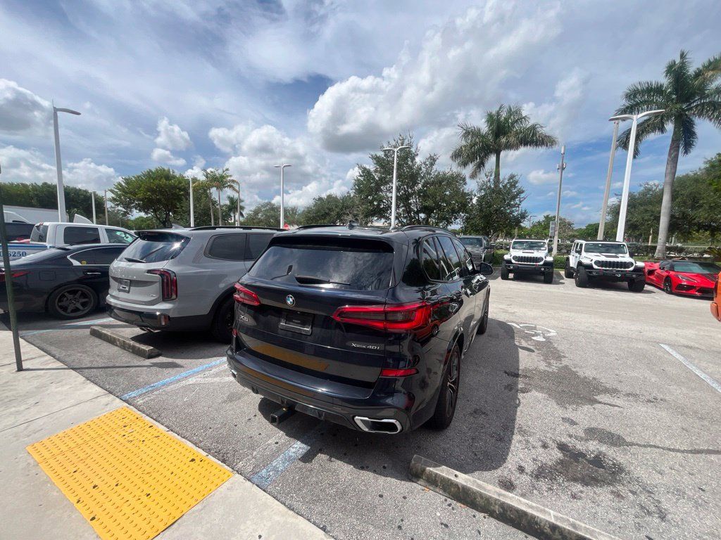 Used 2019 BMW X5 xDrive40i w/ M Sport Package AWD/4WD image 14
