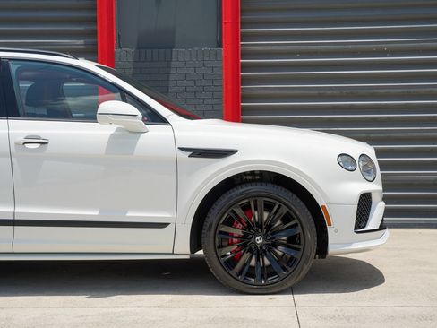Used 2022 Bentley Bentayga Speed AWD/4WD image 5