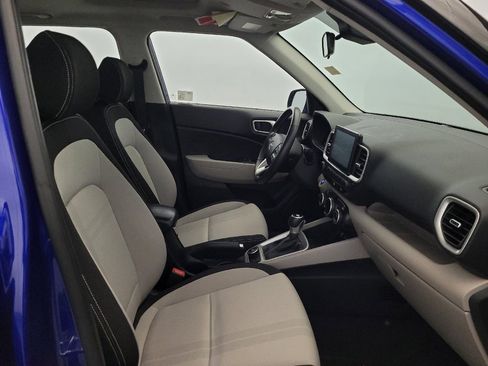 Used 2024 Hyundai Venue SEL FWD image 21