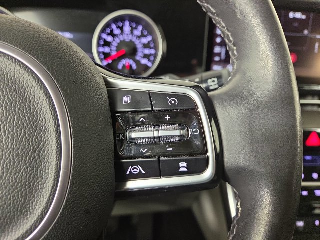 Certified 2024 Kia Carnival EX FWD image 23
