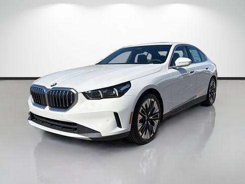 New 2026 BMW 530i 530i w/ Premium Package image 7
