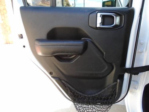 Used 2018 Jeep Wrangler Unlimited Sport S AWD/4WD image 27