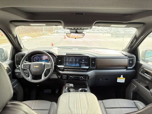 New 2026 Chevrolet Silverado 1500 High Country w/ Technology Package AWD/4WD image 19