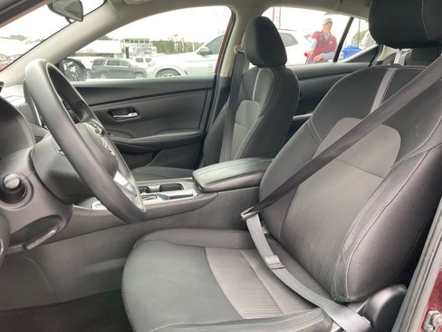 Used 2024 Nissan Sentra SV image 13