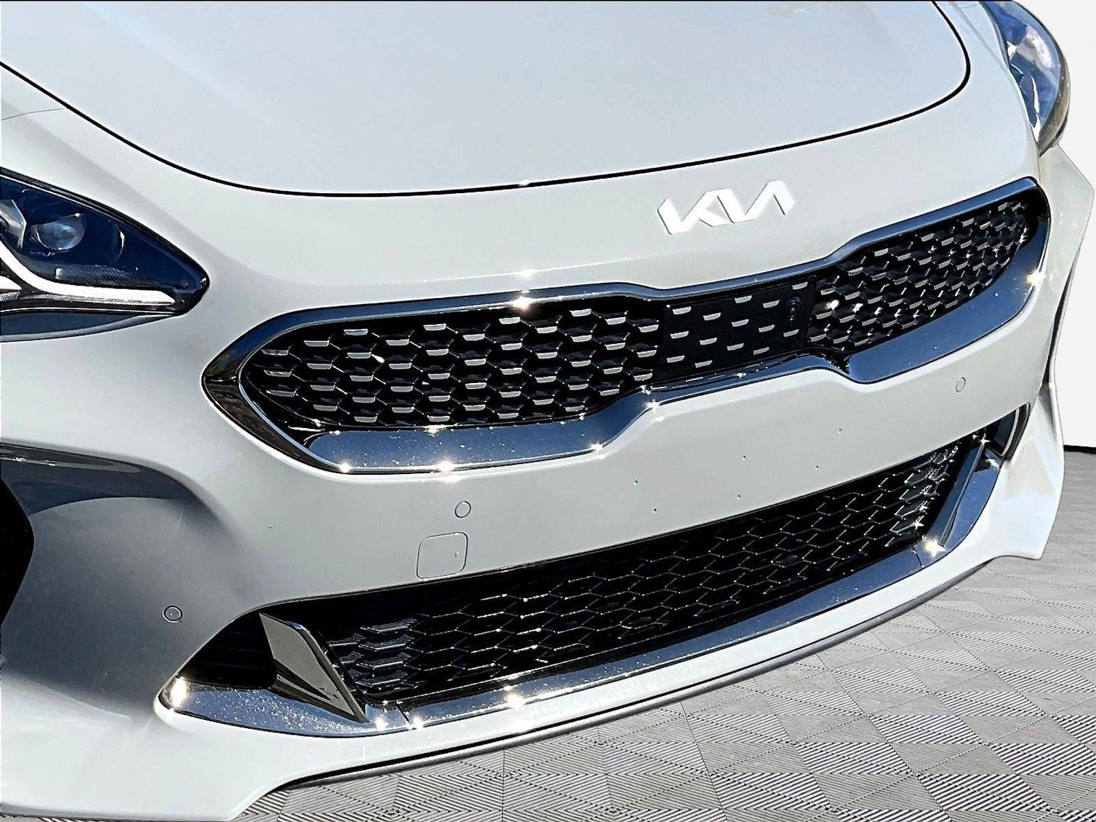 Used 2022 Kia Stinger GT2 w/ Red Interior Color Package AWD/4WD image 33