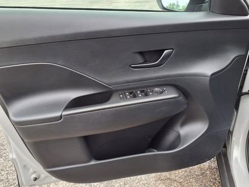 Used 2025 Hyundai Kona SEL FWD image 57