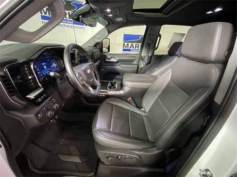 Certified 2024 Chevrolet Silverado 2500 LTZ w/ LTZ Convenience Package image 25