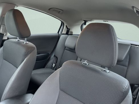 Used 2022 Honda HR-V LX image 15