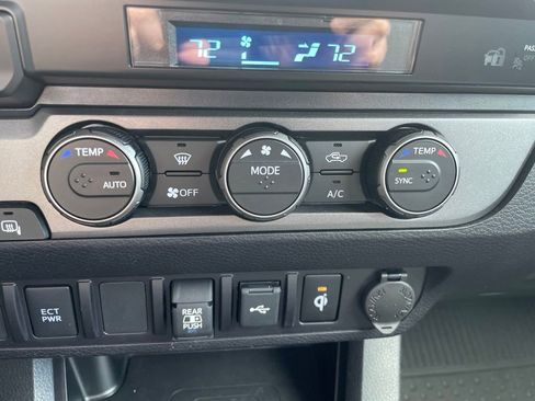 Used 2023 Toyota Tacoma TRD Off-Road AWD/4WD image 13
