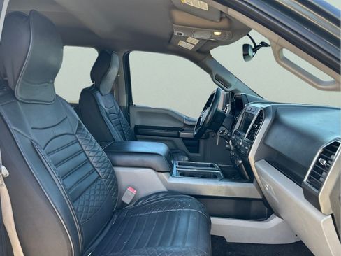 Used 2018 Ford F150 XLT w/ Equipment Group 302A Luxury AWD/4WD image 12