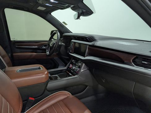 Used 2024 GMC Yukon Denali Ultimate image 19