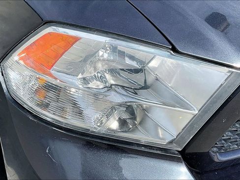 Used 2017 RAM 1500 Express image 29