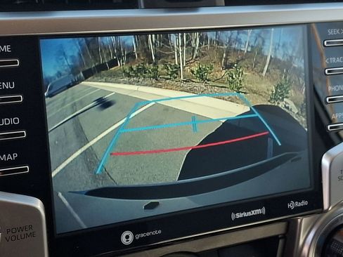 Used 2021 Toyota 4Runner SR5 Premium image 18