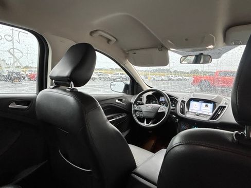 Used 2019 Ford Escape SE FWD image 25