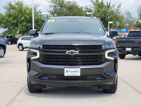 Used 2024 Chevrolet Suburban RST w/ Luxury Package AWD/4WD image 2