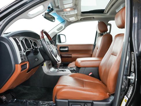 Used 2014 Toyota Sequoia Platinum AWD/4WD image 27