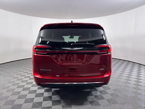 New 2026 Chrysler Pacifica Select AWD/4WD image 14