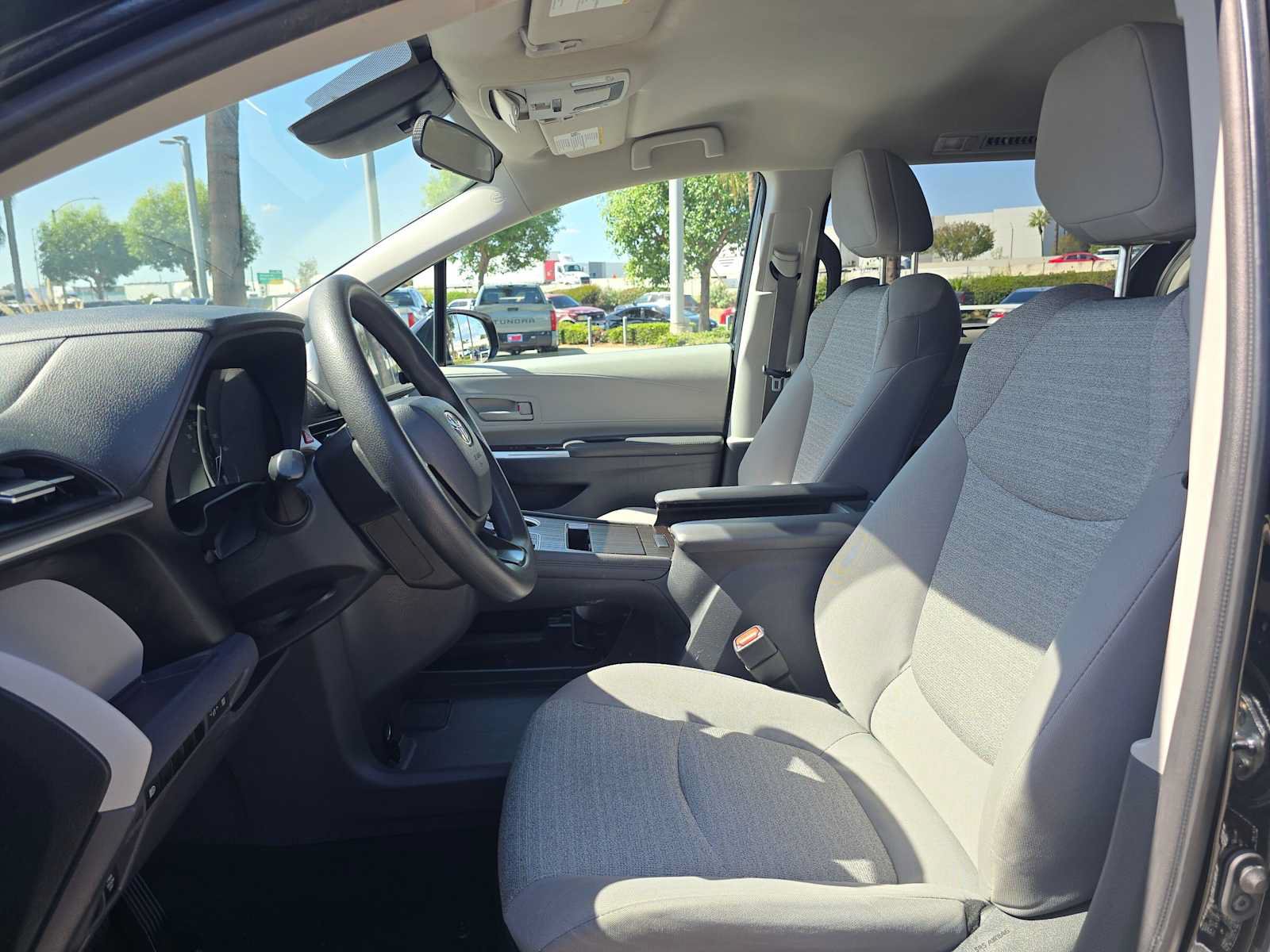 Certified 2023 Toyota Sienna LE FWD image 22
