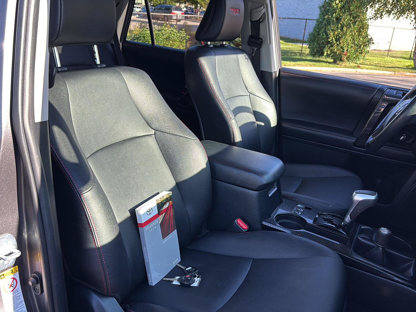 Used 2018 Toyota 4Runner TRD Off-Road Premium AWD/4WD image 13