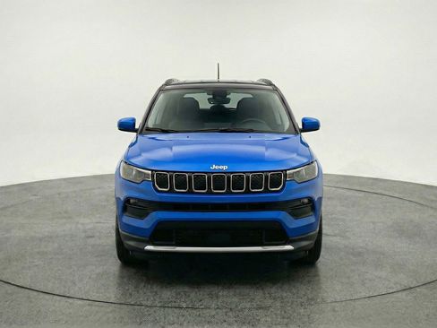 Used 2025 Jeep Compass Limited AWD/4WD image 2