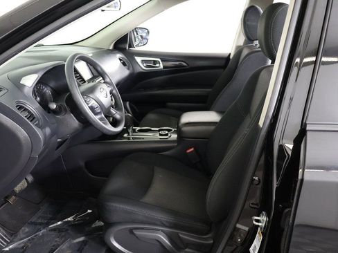 Used 2020 Nissan Pathfinder S image 26