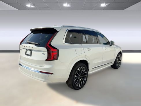 New 2026 Volvo XC90 T8 Ultra w/ Protection Package AWD/4WD image 9