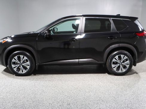 Used 2023 Nissan Rogue SV FWD image 10