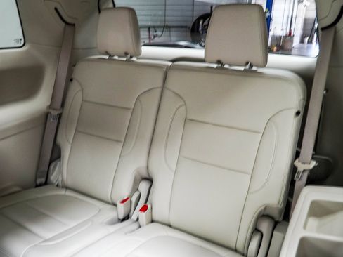 Used 2022 GMC Acadia Denali w/ Denali Ultimate Package image 47