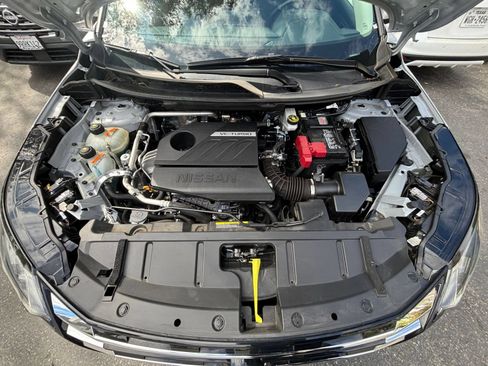 Used 2025 Nissan Rogue SV AWD/4WD image 29