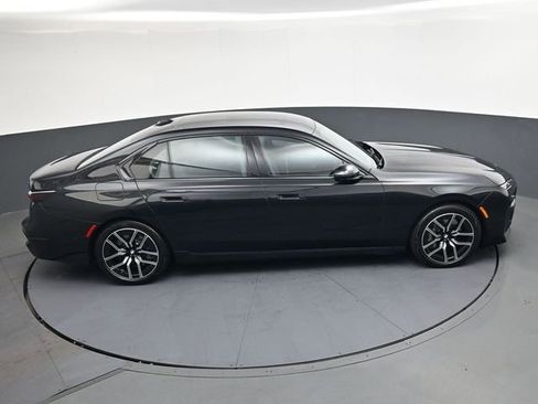 Used 2025 BMW 760i xDrive w/ Luxury Rear Seating Package AWD/4WD image 22