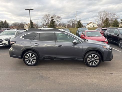 Used 2025 Subaru Outback Touring image 2