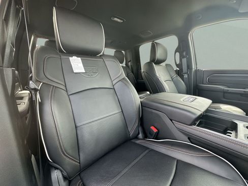 New 2026 RAM 2500 4x4 Crew Cab image 40