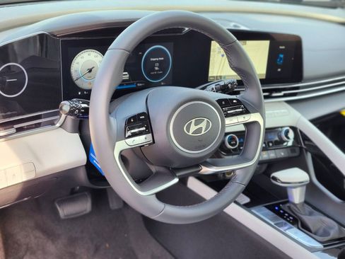 New 2026 Hyundai Elantra Limited FWD image 20
