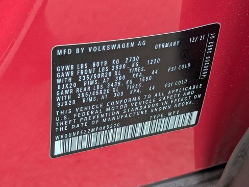 Certified 2021 Volkswagen ID.4 Pro S w/ Gradient Package AWD/4WD image 40