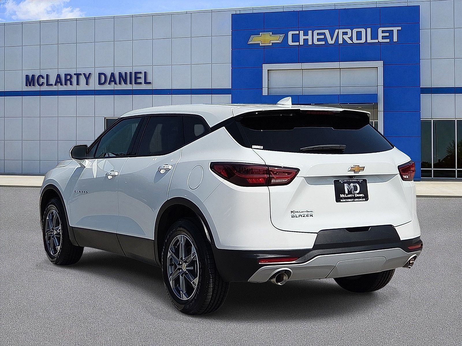 Used 2025 Chevrolet Blazer LT FWD image 4