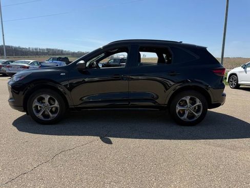 Certified 2023 Ford Escape ST-Line AWD/4WD image 5