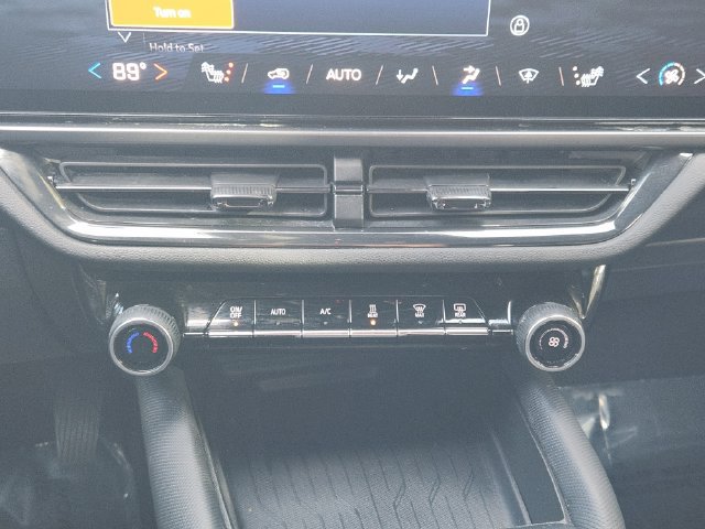 Used 2024 Chevrolet Equinox EV RS FWD image 21
