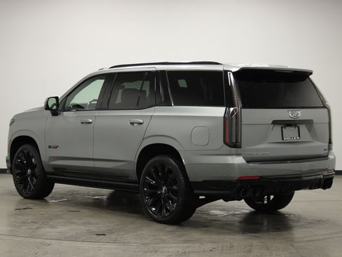 Used 2025 Cadillac Escalade V image 6