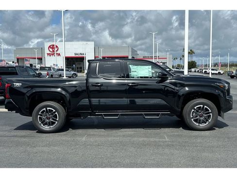 Certified 2025 Toyota Tacoma TRD Sport image 3