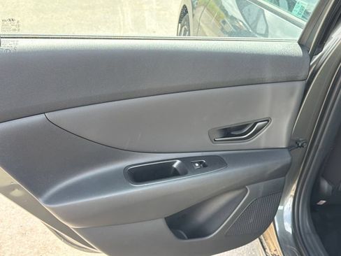 Certified 2025 Hyundai Elantra Sport FWD image 21