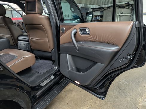 Used 2020 Nissan Armada Platinum image 6