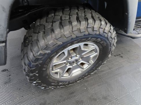 Used 2013 Jeep Wrangler Unlimited Rubicon w/ Connectivity Group AWD/4WD image 8